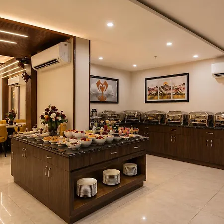 Hotel Le Premier Delhi Airport-3